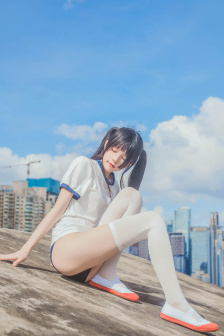 她在洗碗我在后面老扒